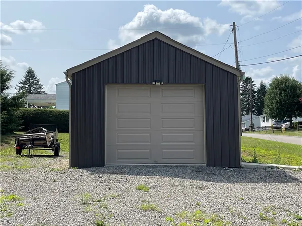 101 Cornell Dr, Butler, PA 16001