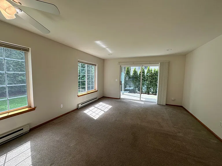BH T 3340 — Photo 34
