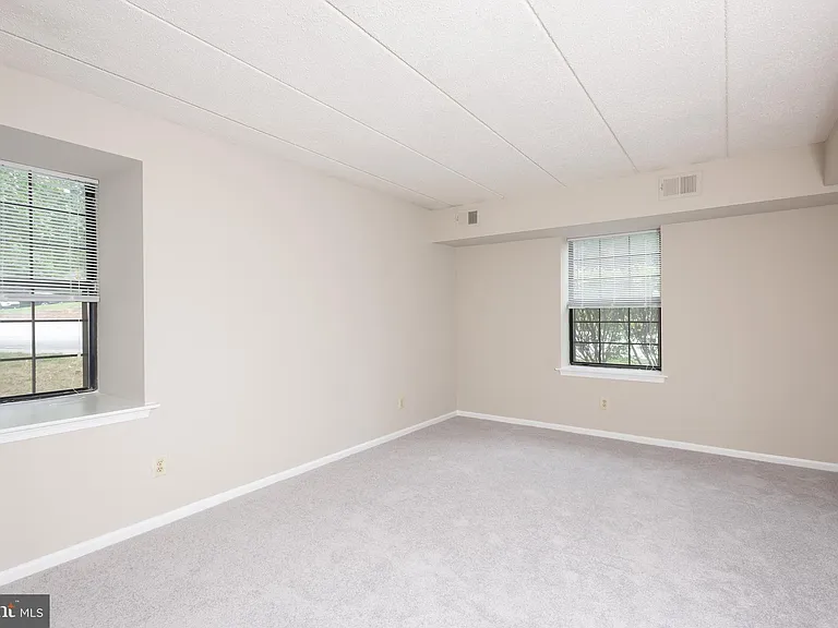 510 Washington Pl #10 — Photo 19