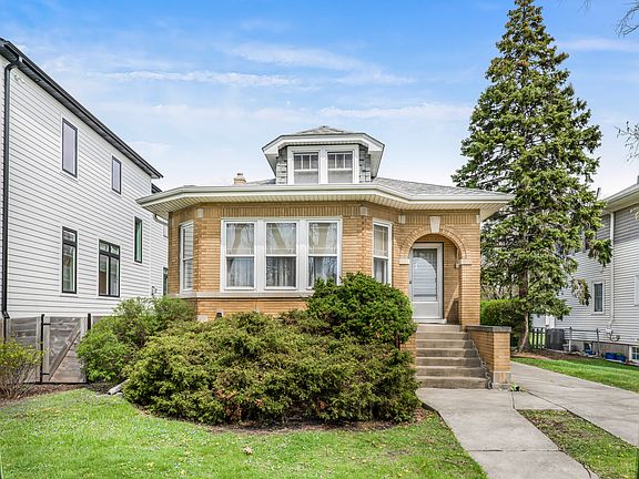 2nd image of 1118 Garden St