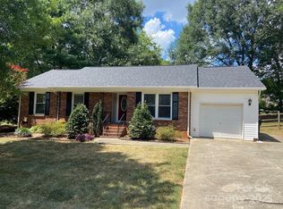 2418 Live Oak Ct, Gastonia, NC 28056