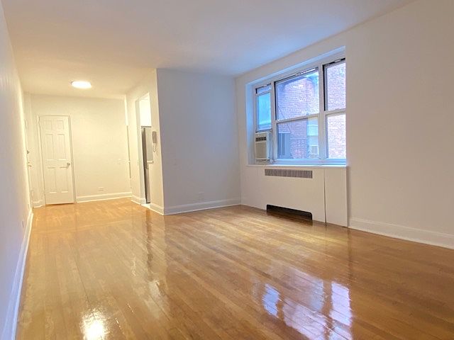 1st image of 340 W 55th St APT 3C