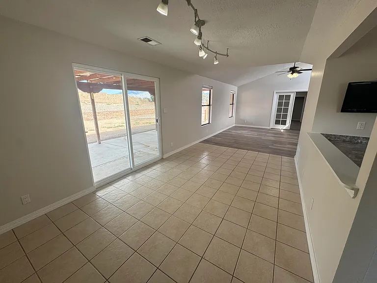 4765 Limestone Dr NE — Photo 10