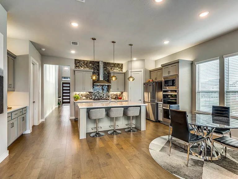 3528 Hollow Pine Dr — Photo 5