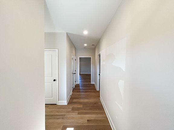 The Pin Oak Plan, Foyer