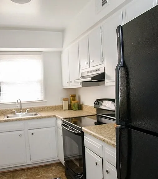 5610 Monroe Pl — Photo 13