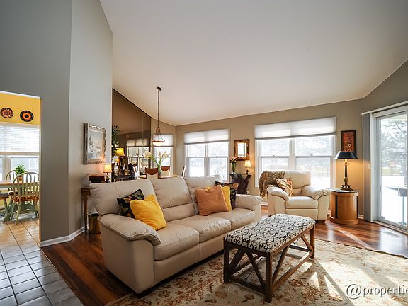 Living Room/Dining Room