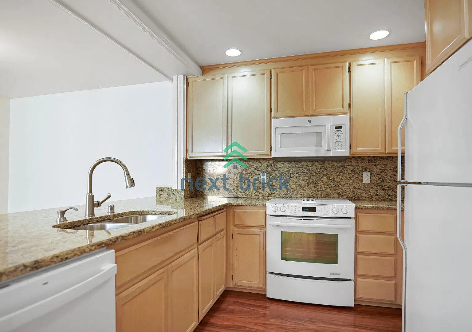 3 Bed 2.5 Bath Townhome for Rent in Kirkland! — Photo 4