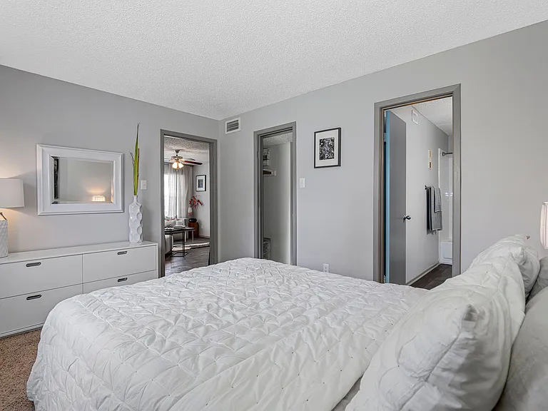 6677 Tanglewood Bay Dr — Photo 6