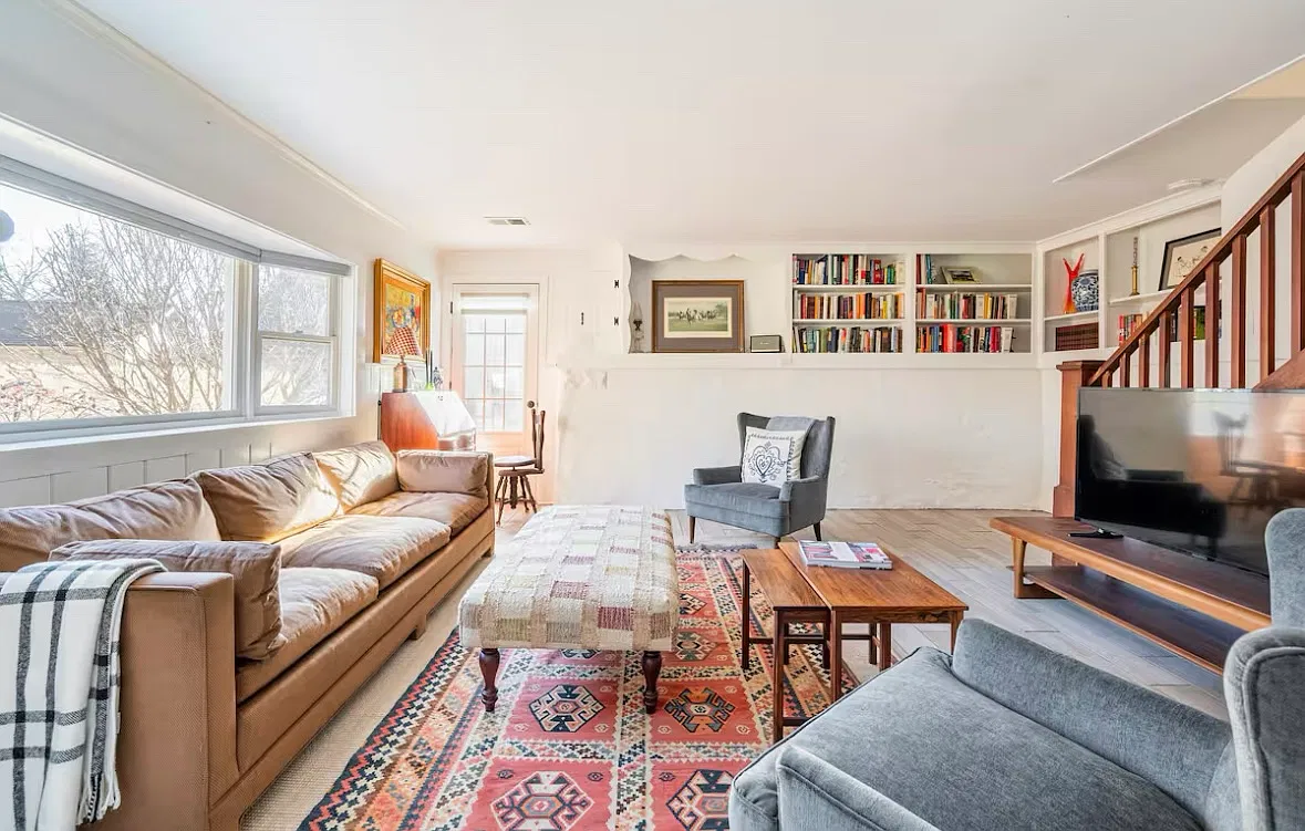 147 Maple Ave — Photo 1
