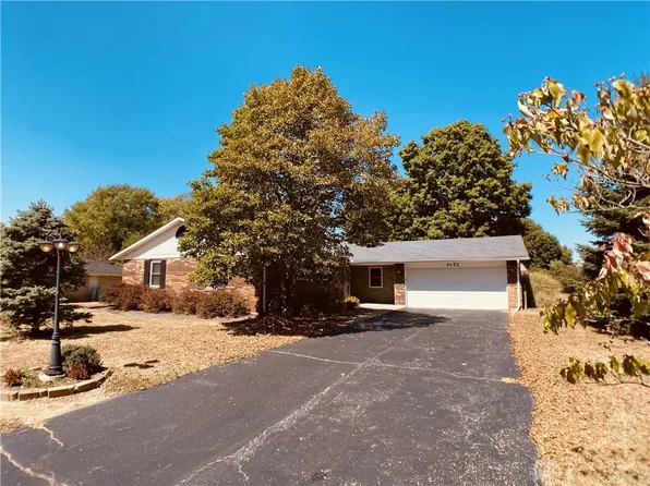 4152 Pennywood Dr, Dayton, OH 45430