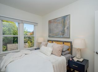 5530 College Ave UNIT 302, Oakland, CA 94618