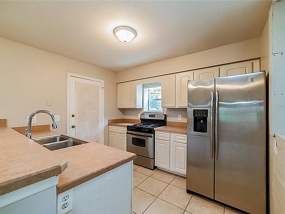 2nd image of 5045 Gardengate Ln