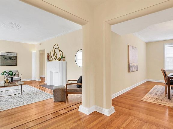 3rd image of 703 Westwood Dr APT 2A