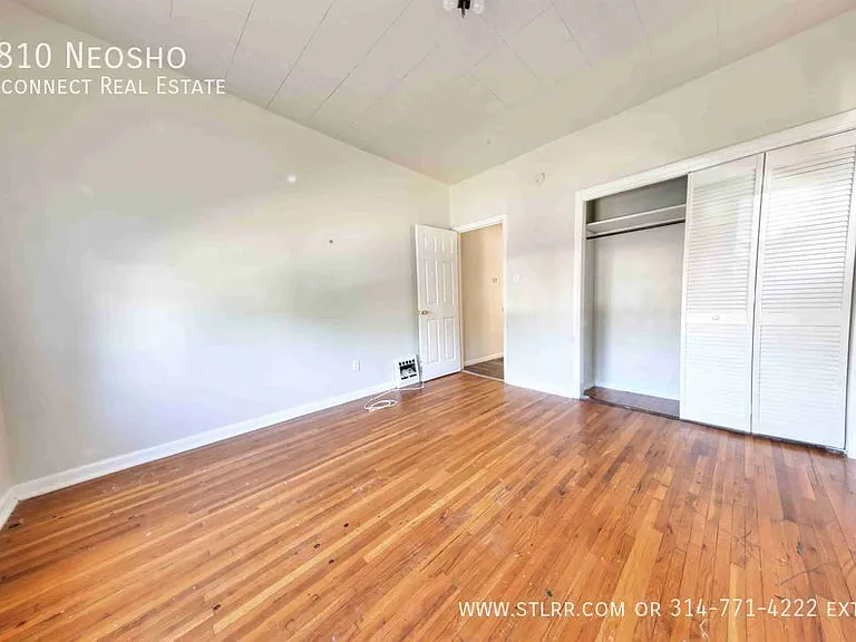 3810 Neosho St — Photo 10