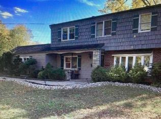 3 Ware Pl, Middletown, NJ 07748