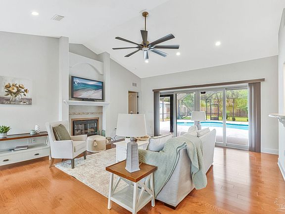 4th image of 950 Paradise Beach Cir