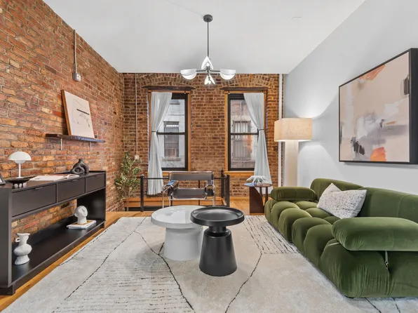 323 East 8th Street 1GC image 3 of 7