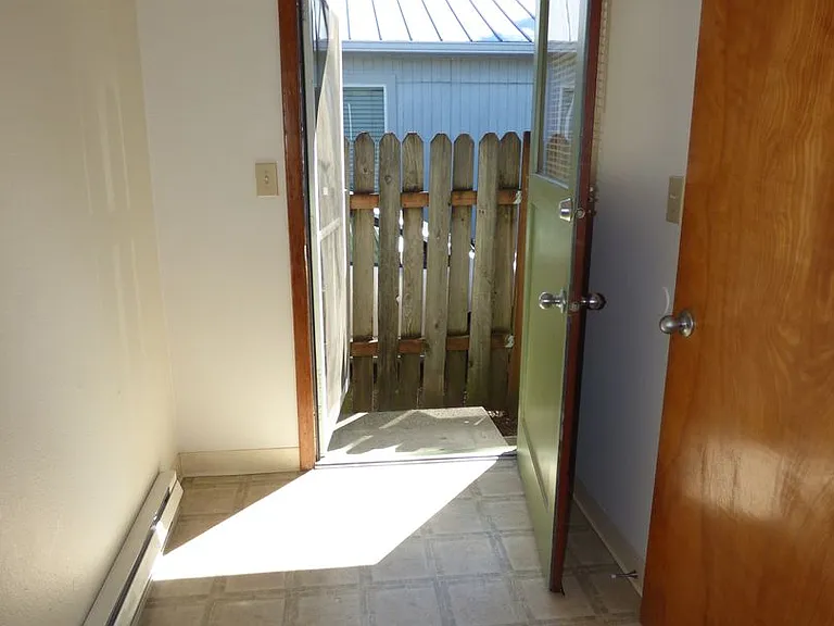 1375-1377 Franklin St NW — Photo 10