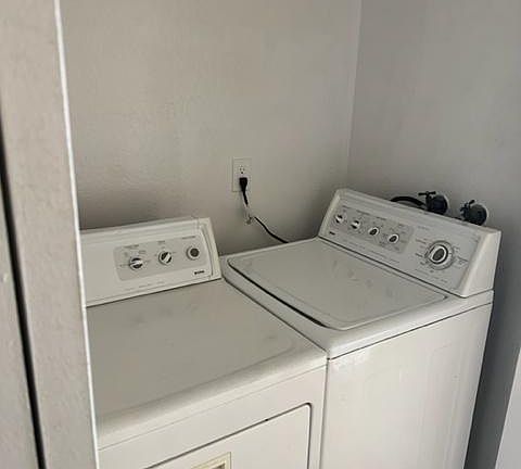 2nd image of 699 Dartmore Ln