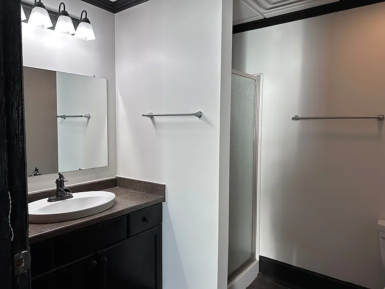 217 E Deaderick St #2G — Photo 6