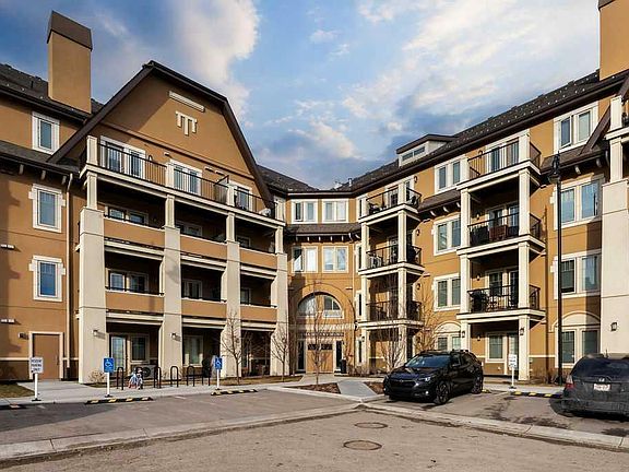 2nd image of 30 Mahogany Mews SE #314
