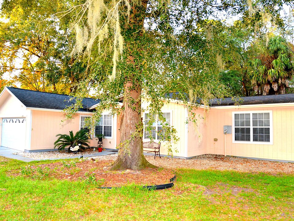 1st image of 4833 Rustic Woods Dr