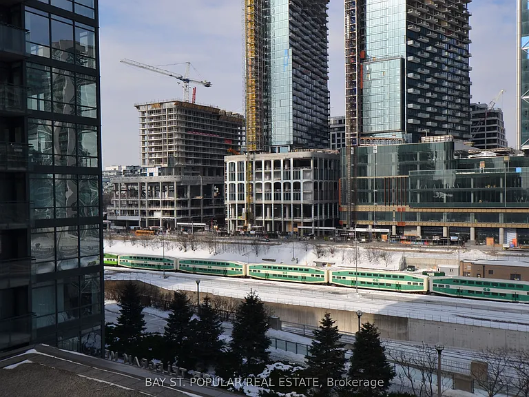 4K Spadina Ave #629 — Photo 8