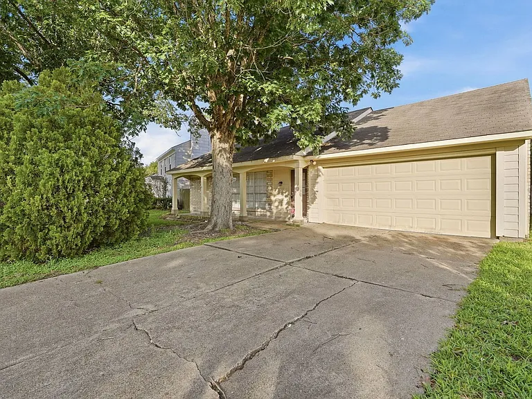 2658 Anthony Hay Ln — Photo 2