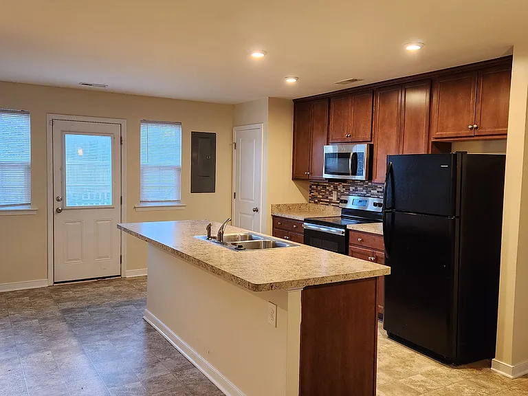 1344 Stone Ridge Park Loop — Photo 13