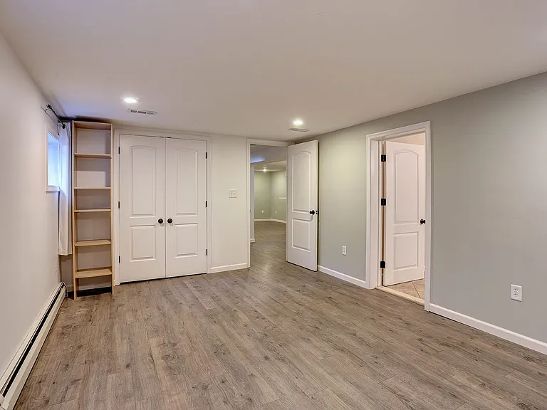 1735 Maple Ave — Photo 23