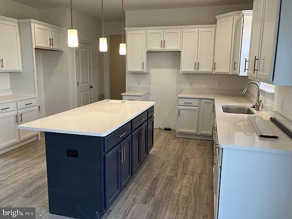 4th image of 117 Thornwood Ln