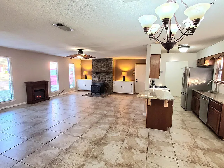 22 Cardinal Ln — Photo 2