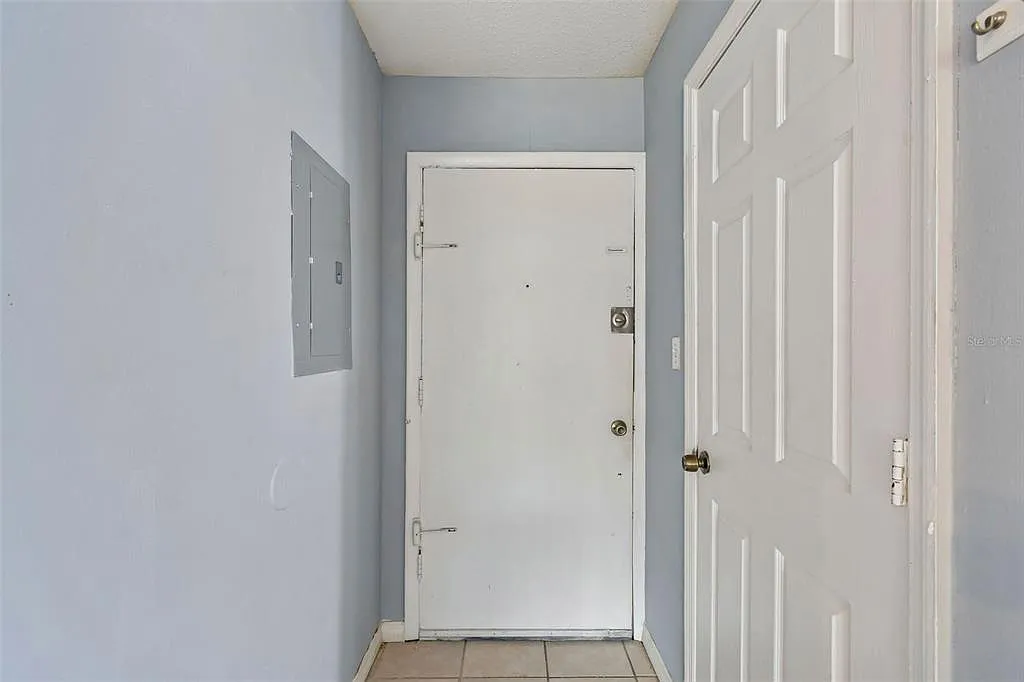 3 bed, 2.0 bath, 1149 sqft, $1,750 — Photo 3