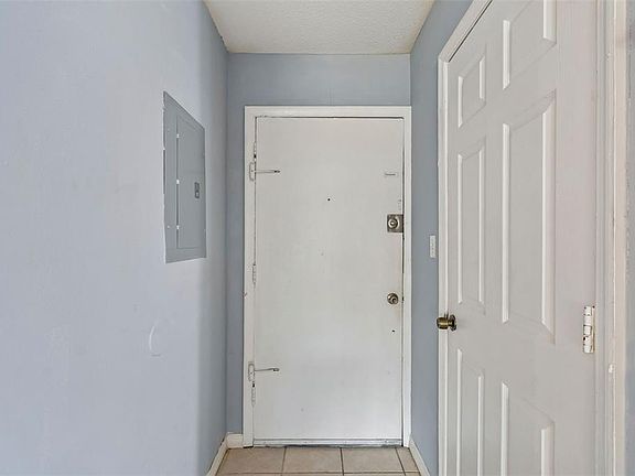 3rd image of 1695 LEE ROAD #E215