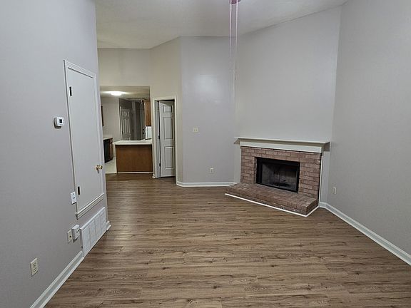 2nd image of 1805 Winship Dr #2