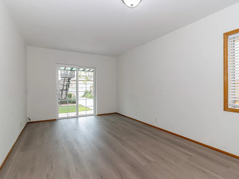 4130 Vinton Ave — Photo 18