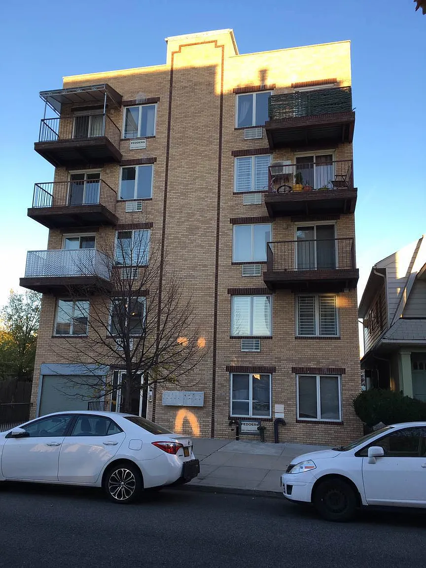1549 W 3rd St photo 1