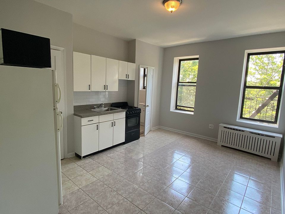 2nd image of 321 76th St #C2