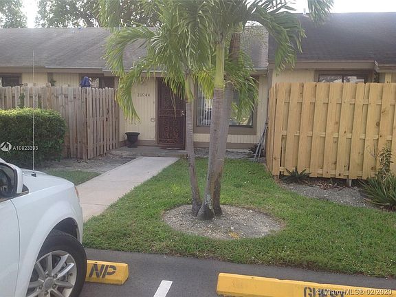 3rd image of 21044 NE 5th Pl #0