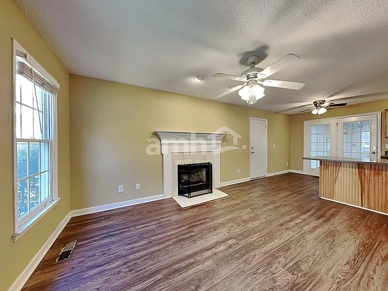 946 E Durness Ct — Photo 7