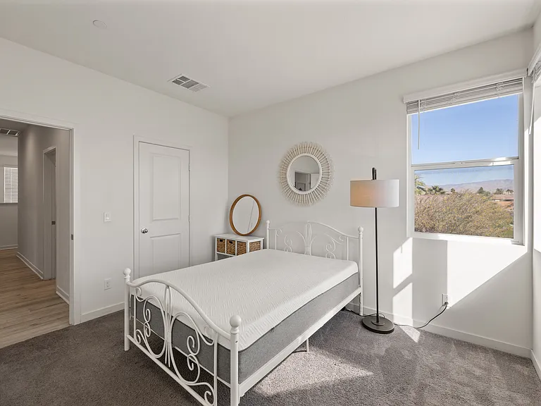 50105 Rocamora St — Photo 24
