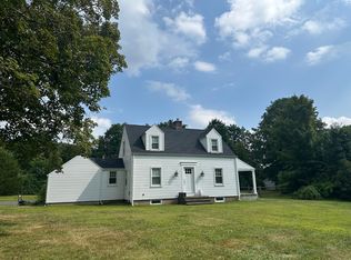 36 Washington Ave, Woodbury, CT 06798
