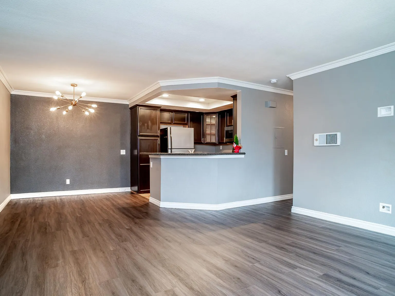 2 bed, 864 sqft, $3,250 — Photo 3