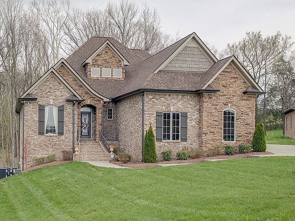 4th image of 428 Acacia Grove Ln