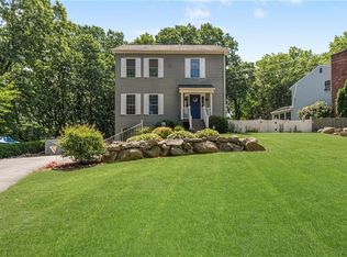 76 Hawthorn Cir, Woonsocket, RI 02895