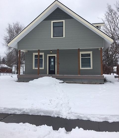 2nd image of 2704 E Rowan Ave