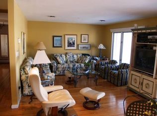 36 Lucinda Dr, Babylon, NY 11702