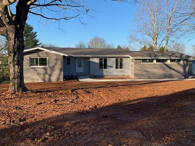1st image of 114 Hickory Hill Dr