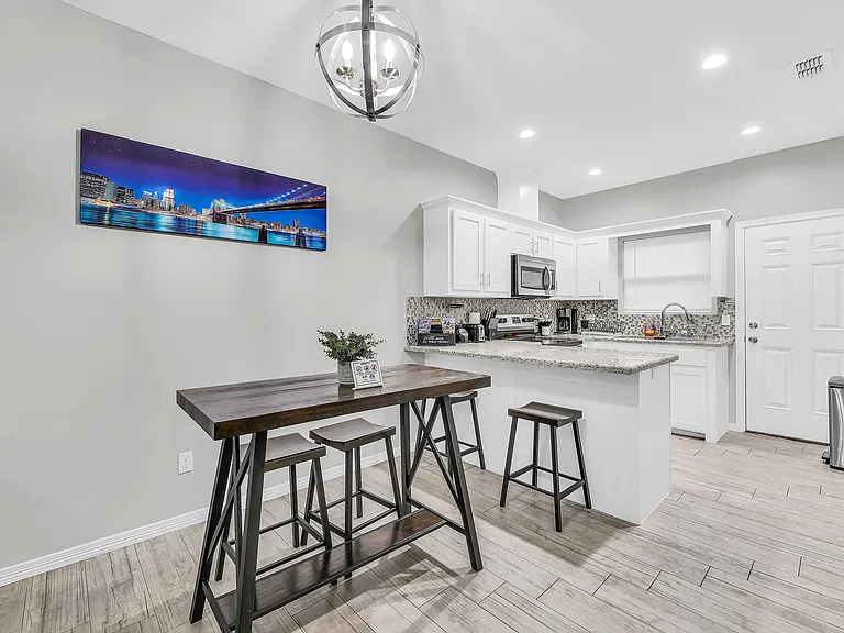 2100 W Harrison St #3 — Photo 1